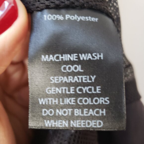 Toronto Raptors Qore Women's Throwback Team Full-Zip Windbreaker Jacket - Black - Picture 8 of 10